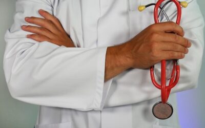 Van vlekje naar behandelplan: wat je écht wilt weten over melanoom behandeling