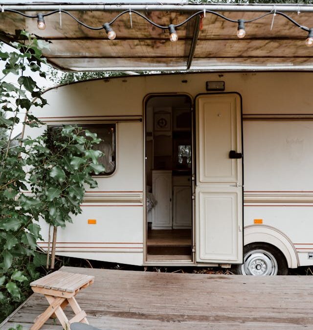 Hoe een levelsysteem jouw caravan waterpas zet