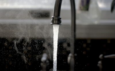Kun je in Spanje water uit de kraan drinken?