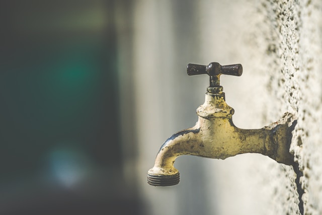 Kan je in Griekenland water uit de kraan drinken?